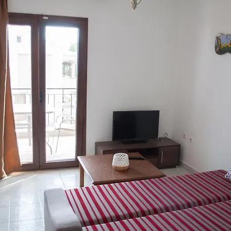 Kaluda House *